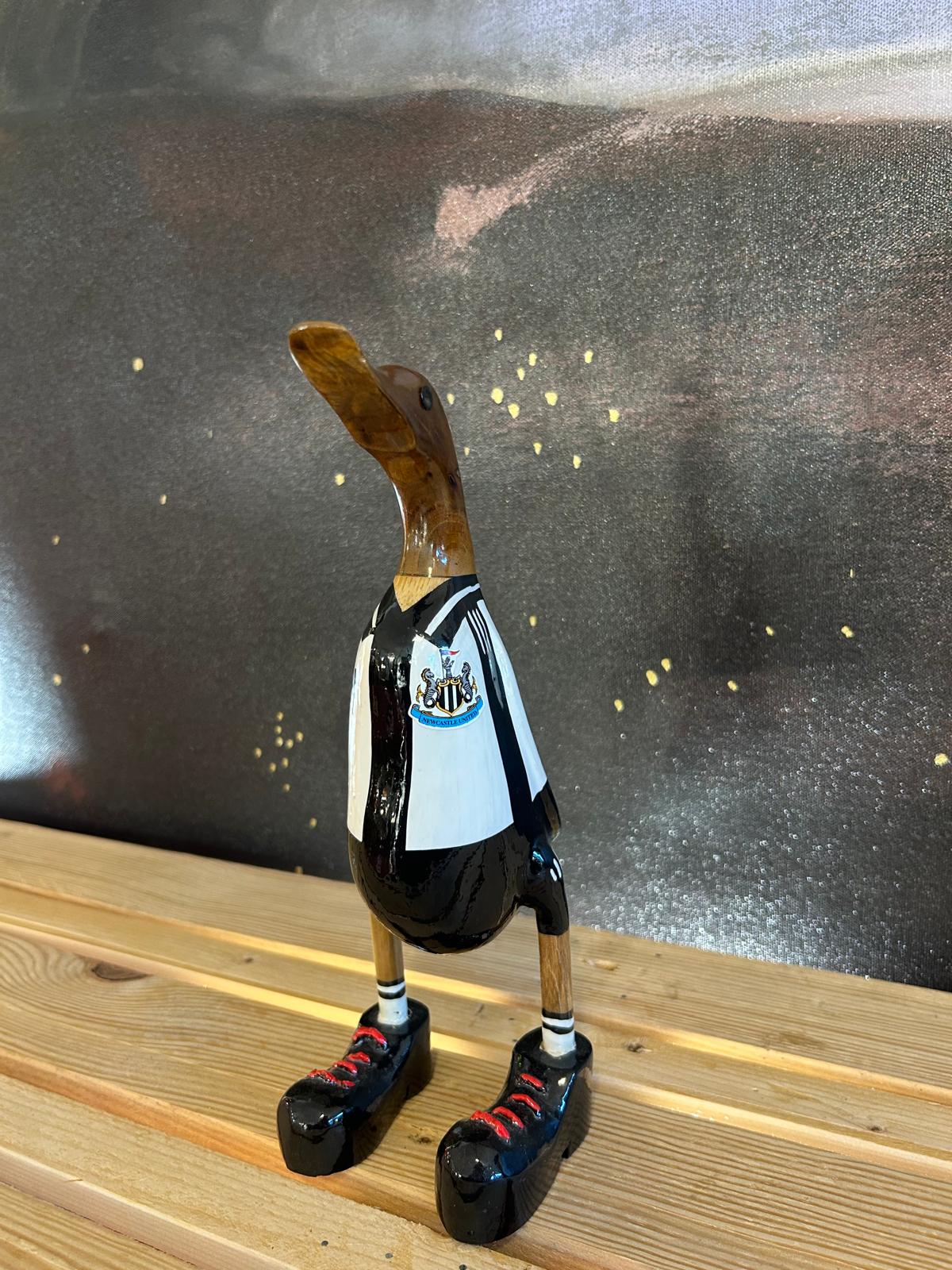 Newcastle wooden duck 26cm